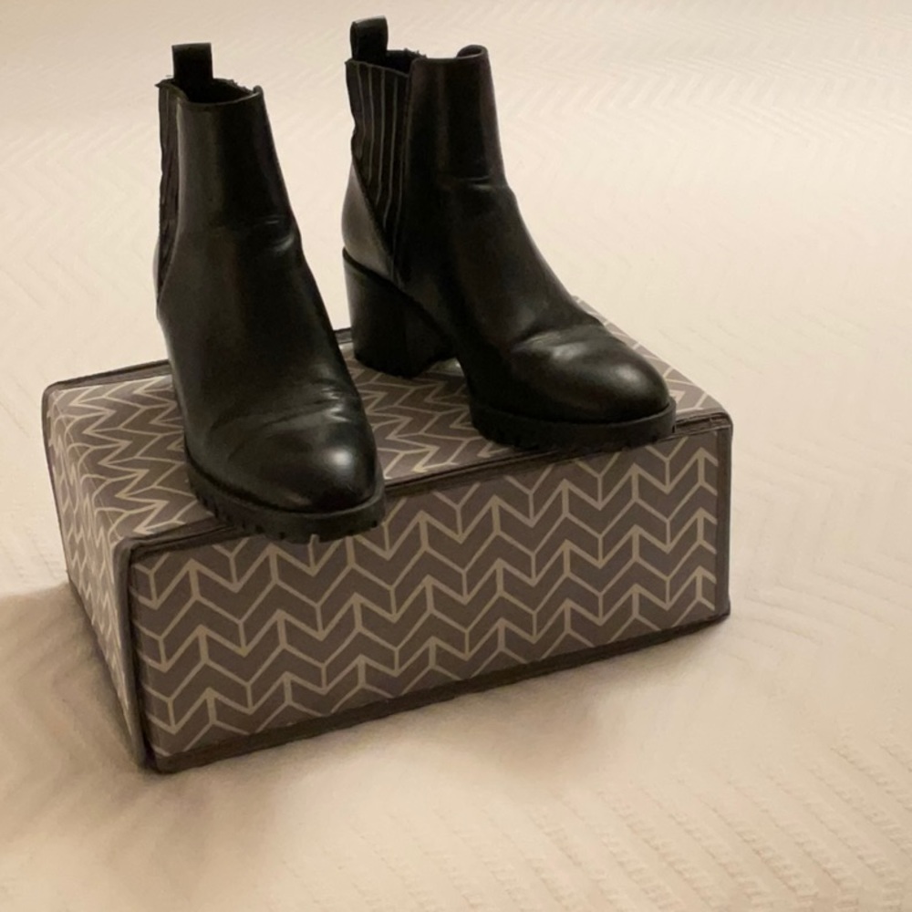 Zara Basic Black Bootie size 37